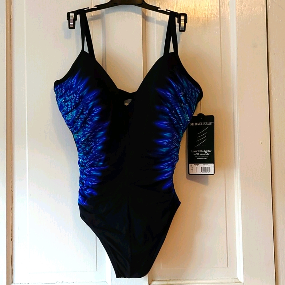 NWT Miraclesuit Crisscross Back One Piece Swimsuit